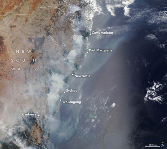 Satellite image of smoke from bushfires along NSW eastern ranges, 9 December 2019. During July to November 2019, five bushfire emergency air quality monitoring stations were deployed across the NSW Northern Rivers and Mid-North Coast regions, including Port Macquarie and Coffs Harbour.