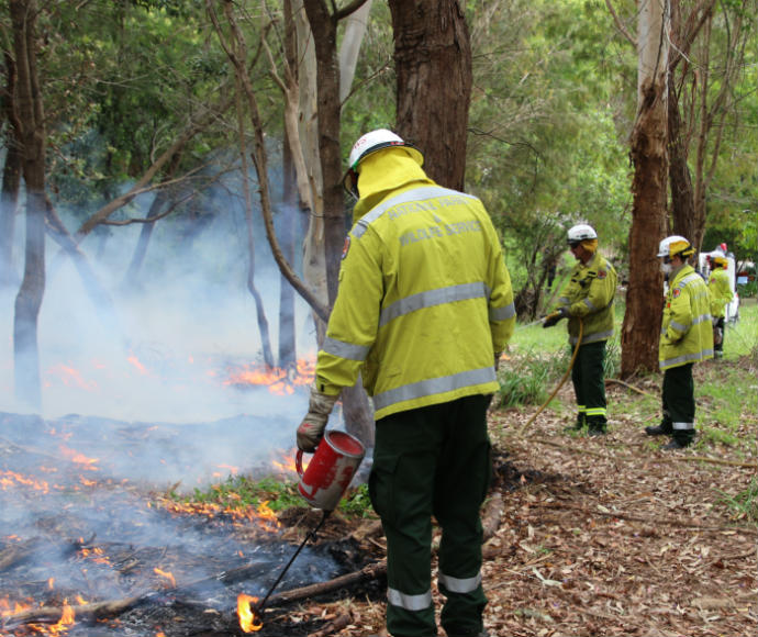 Controlled burn by National Parks and Wildlife Service and NSW Rural Fire Service staff