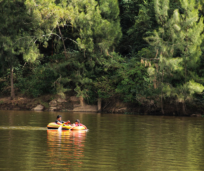 The Basin forms a deep waterhole, part of the Gulguer Gorge on the Nepean River between Camden and Penrith
