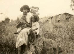 Aunty Maureen Buchanan & Adelaide Carberry at Coffs Creek Camp